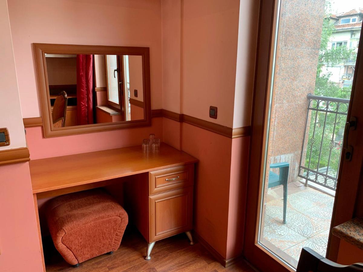 California Hotel ソフィア エクステリア 写真